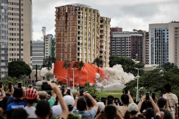 Implosão do Torre Palace: destroços devem ser retirados em até 30 dias