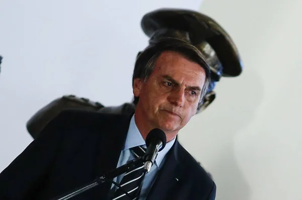 Bolsonaro sobre decisão do Senado: “Derrota não é minha, tenho arma”