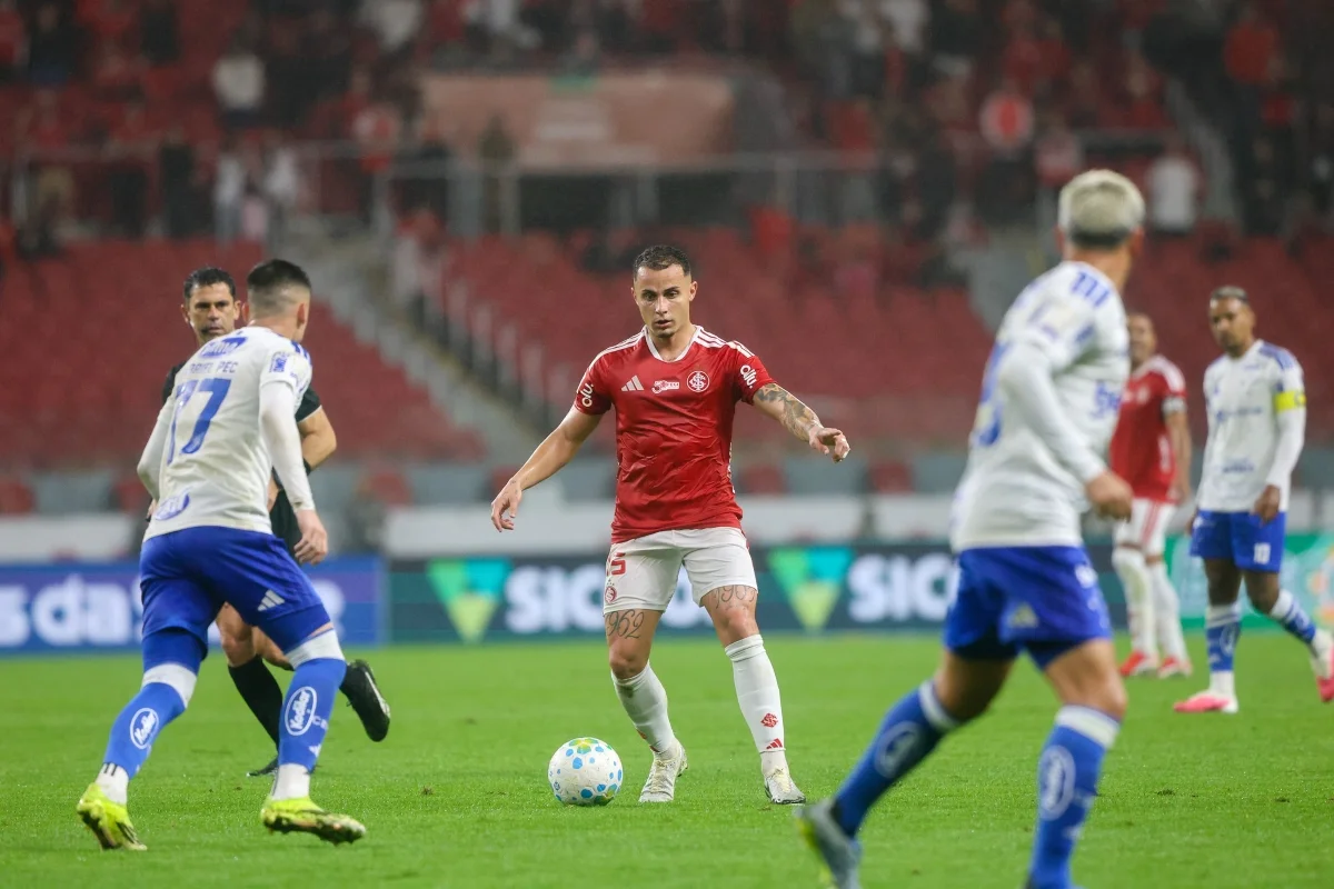 O Internacional chega a sua terceira derrota seguida O Internacional chega a sua terceira derrota seguida