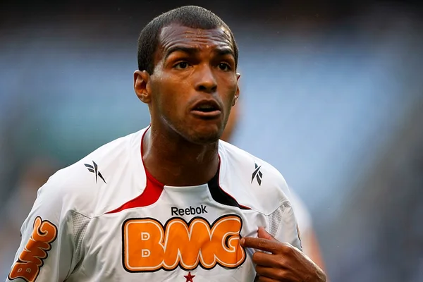 Multicampeão no São Paulo, Richarlyson assume bissexualidade