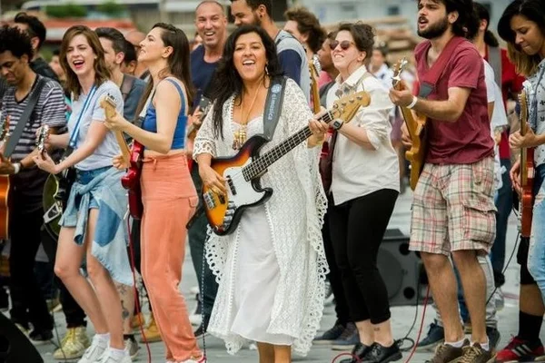 Globo é acusada de plagiar vídeo em vinheta de fim de ano