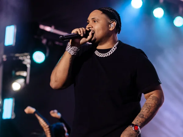 Verão R2 traz MC Livinho, Kevin O Chris e Mochakk para o Carnaval