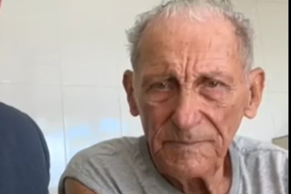 Idoso que teve descontos por sindicato