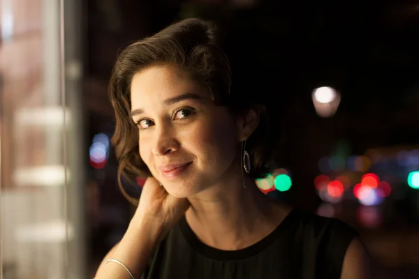 “Quis escrever um livro depois de me tornar mãe”, revela Juliana Diniz