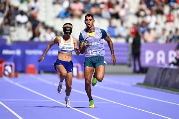 Paralimpíadas: Jerusa Geber conquista seu primeiro ouro
