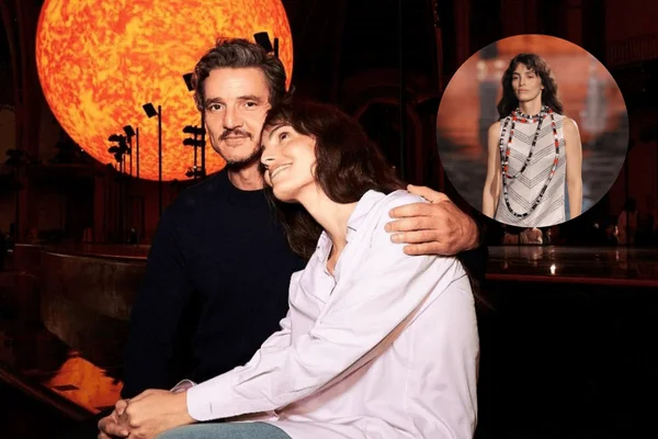 foto com cor. Irmãos Pascal no desfile da Chanel - metrópoles