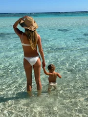 Gisele Bündchen compartilha fotos das férias em Tahiti com Joaquim Valente e o filho, River Gisele Bündchen compartilha fotos das férias em Tahiti com Joaquim Valente e o filho, River