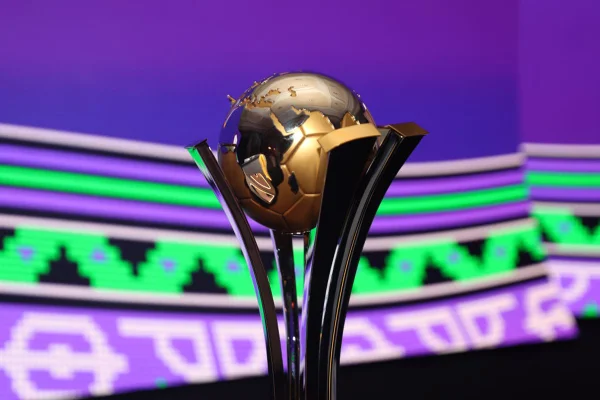 Imagem colorida do troféu do Mundial de Clubes