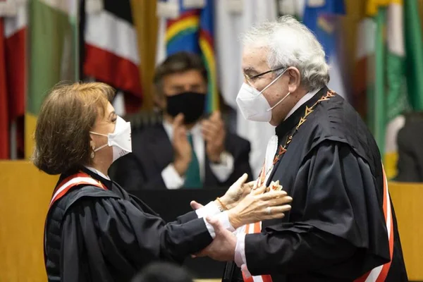 Cerimônia de posse da nova direção do Tribunal Superior do Trabalho (TST), nesta quarta-feira 16 de fevereiro. Ministro Emmanoel Pereira, ministra Dora Maria da Costa e ministro Caputo Bastos integram a nova direção da Corte