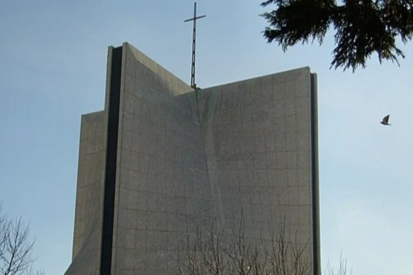Imagem colorida mostra Arquidiocese de São Francisco - Metrópoles