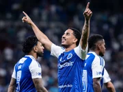 Cruzeiro avançou após clássico nas quartas de final Cruzeiro avançou após clássico nas quartas de final