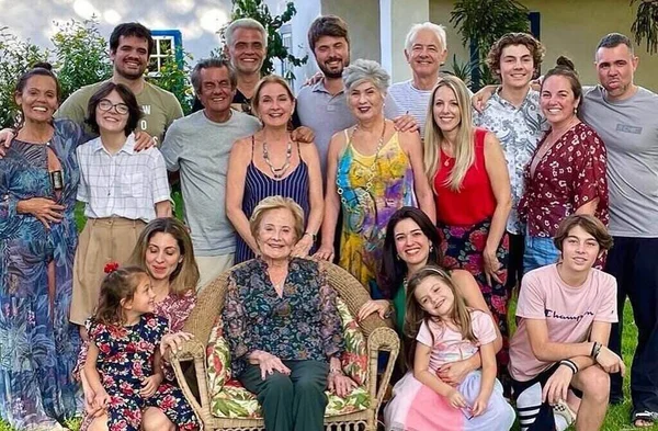 A família de Tarcísio Meira e Glória Menezes comemorou o Natal na fazenda