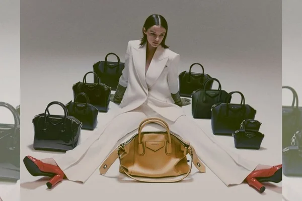 Antigona: Givenchy comemora os 10 anos de sua bolsa mais popular