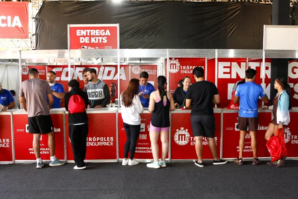 Metrópoles Endurance – Corrida: empolgados, atletas retiram kits neste sábado (6/6)
