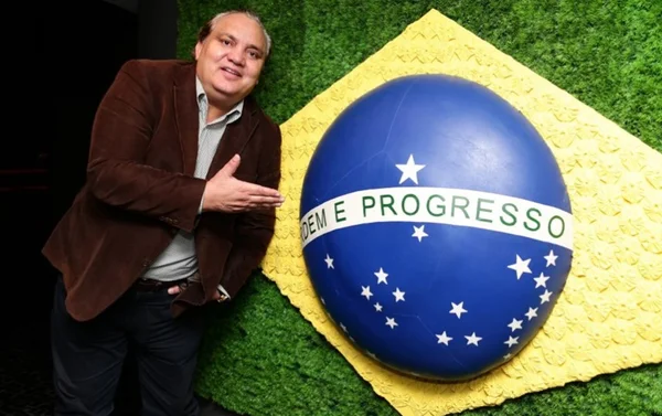 Branco conta bastidor do que ocorreu entre o Flamengo e a CBF