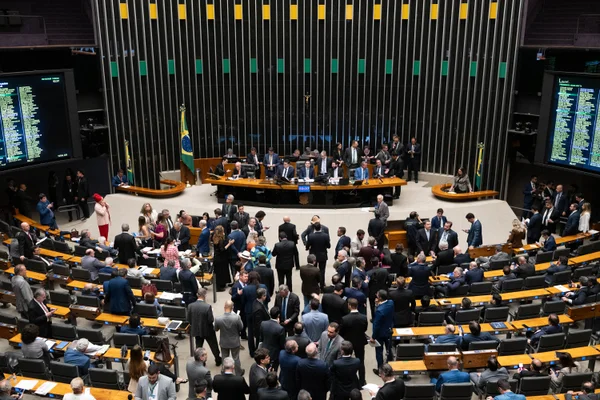 Plenário da Câmara vota PL da Dosimetria