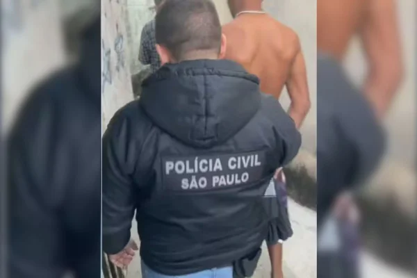 A prisão do homem de 25 anos ocorreu após uma das jovens preencher boletim de ocorrência por agressão. O caso é de Sarapuí, em São Paulo - Metrópoles