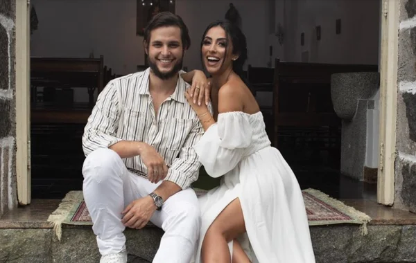 Após batizado do filho, Jade Seba fica noiva de Bruno Guedes