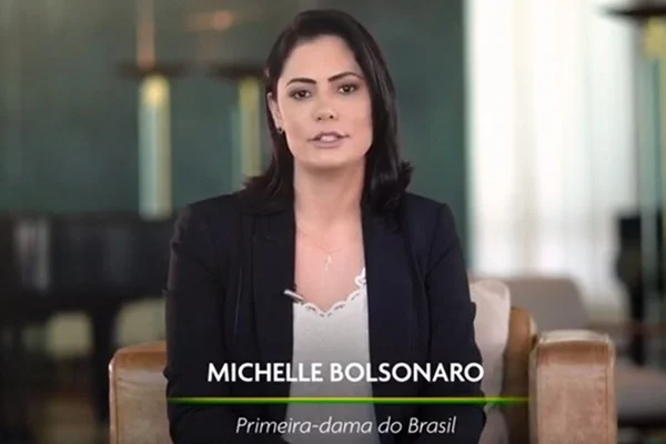 Michelle Bolsonaro estrela campanha do governo de combate ao suicídio