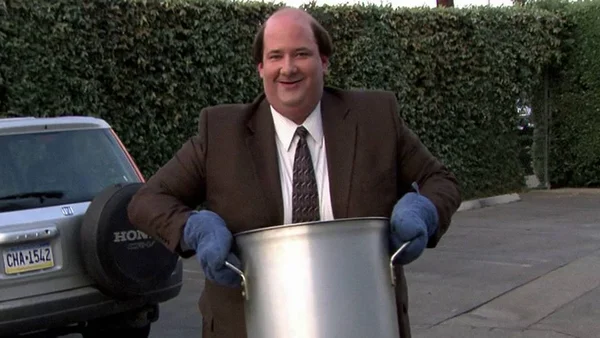 Intérprete de Kevin em The Office lança livro de receitas de chili