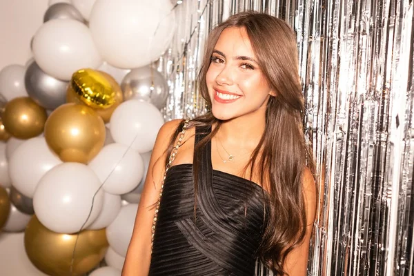 Rumo à Inglaterra: Yasmin Meireles ganha festa de despedida das amigas