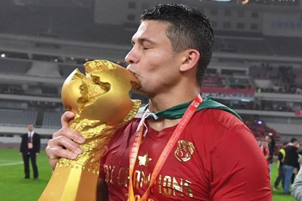 Ex-Botafogo, brasileiro Elkeson é convocado pela seleção da China
