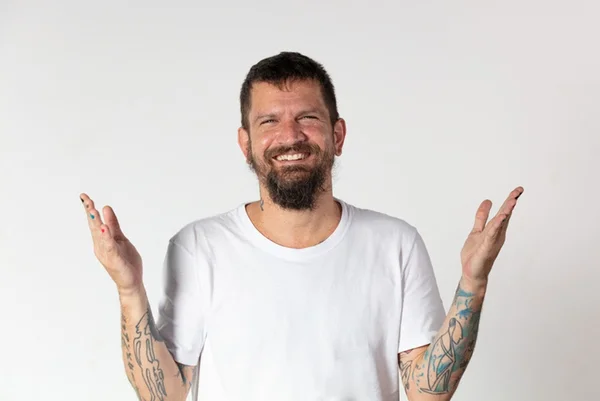 Foto do cantor Saulo - Metrópoles