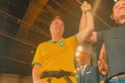 Sem citar Michelle, Flávio Bolsonaro diz estar mais forte do que nunca
