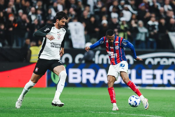 Foto coloria de Corinthians e Bahia - Metrópoles