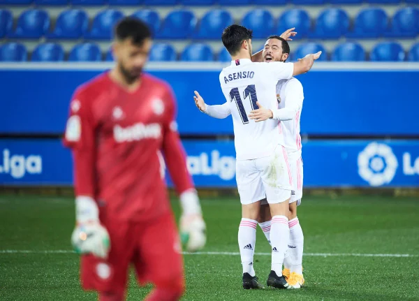 Real Madrid goleia o Alavés