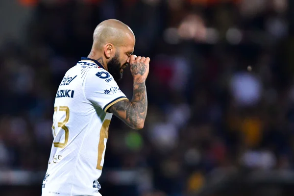 Imagem colorida mostra o jogador Daniel Alves - Metrópoles
