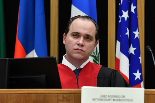Imagem colorida do jurista brasileiro Rodrigo Mudrovitsch, eleito presidente da Corte IDH - Metrópoles