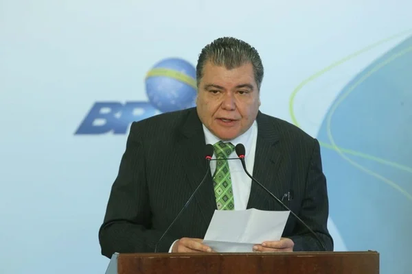Sarney Filho recebeu R$ 7,5 milhões de investigado na Farra do INSS