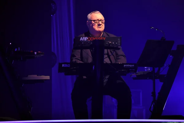 Morre Dave Ball, referência da música eletrônica, aos 66 anos