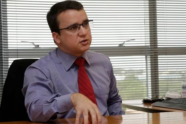 Promovido irregularmente, MP quer cortar estabilidade de servidor