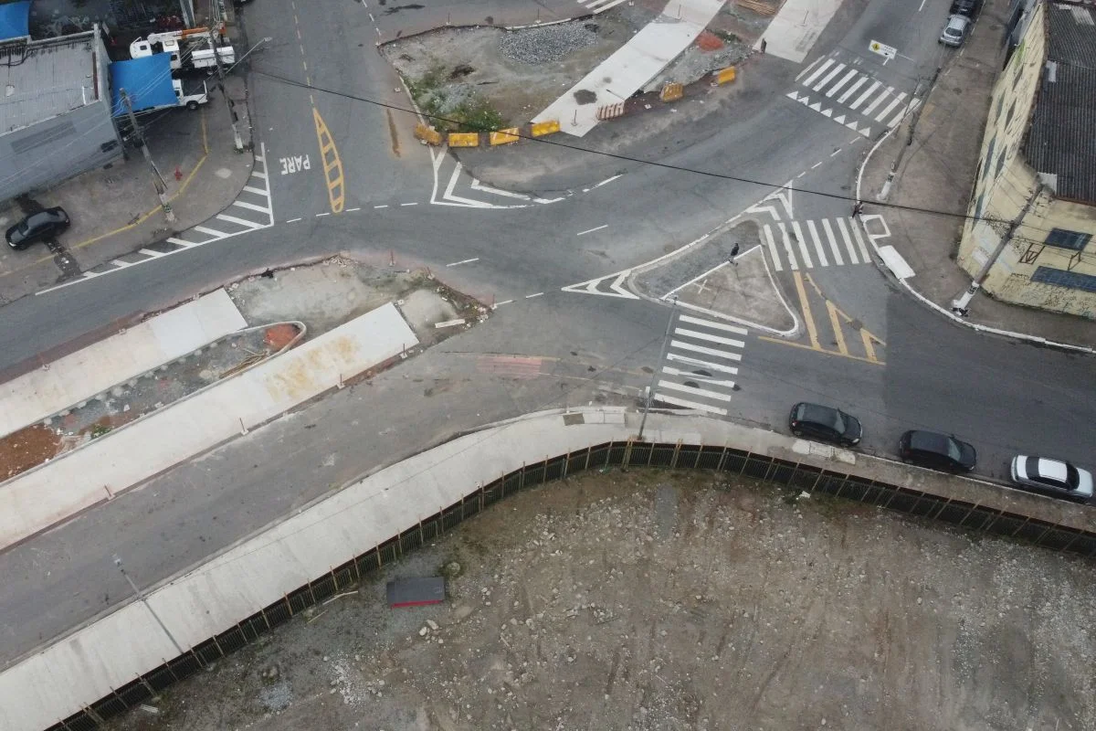 Trecho de obra do BRT que liga ao ABC, na zona sul de SP Trecho de obra do BRT que liga ao ABC, na zona sul de SP