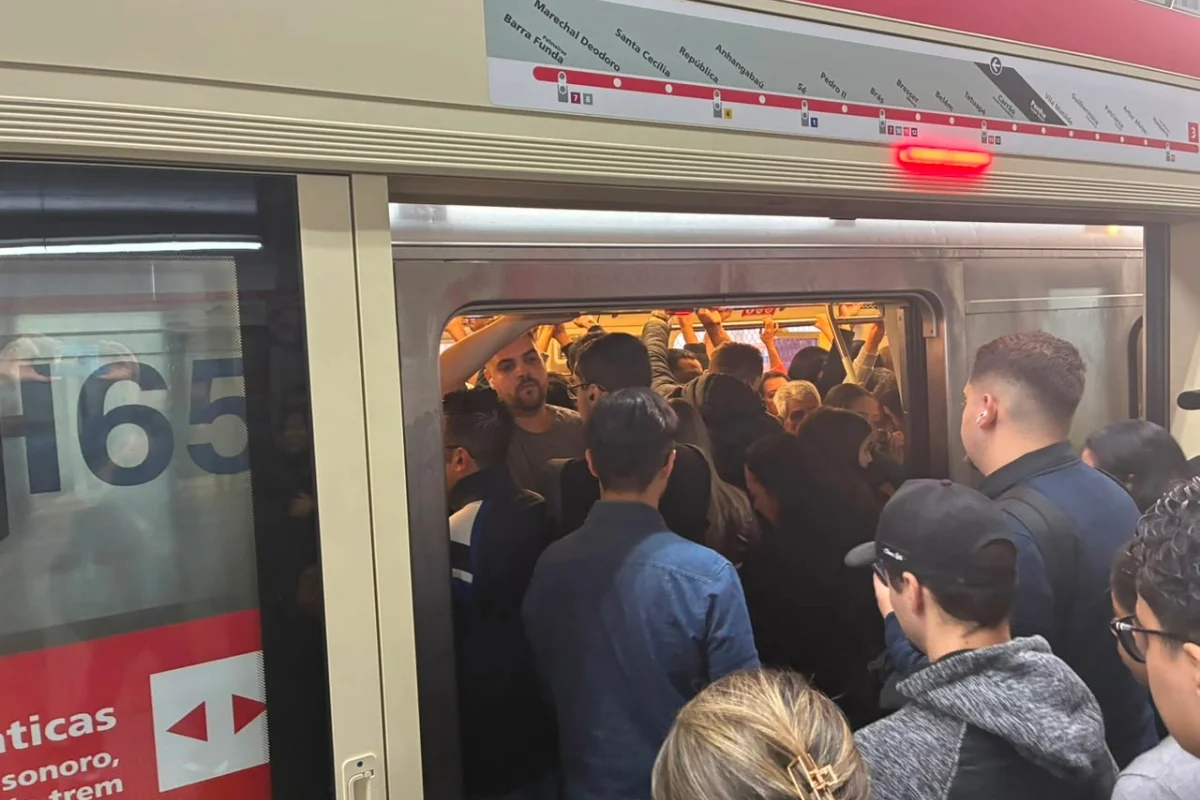 Por conta da greve na CPTM, algumas estações do Metrô tiveram maior número de passageiros Por conta da greve na CPTM, algumas estações do Metrô tiveram maior número de passageiros