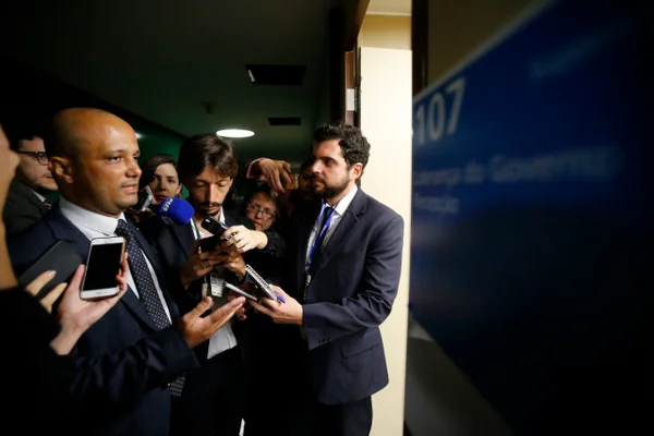 Previdência: líder evita estimar quantos votos governo tem na Câmara
