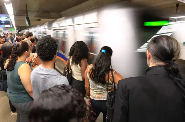 Metrô registrou uma falha a cada seis dias no DF este ano