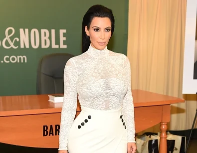 À moda Kardashian: bodysuits sóbrios são as peças mais elegantes do armário moderno