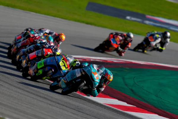 Imagem colorida do moto gp- Metrópoles