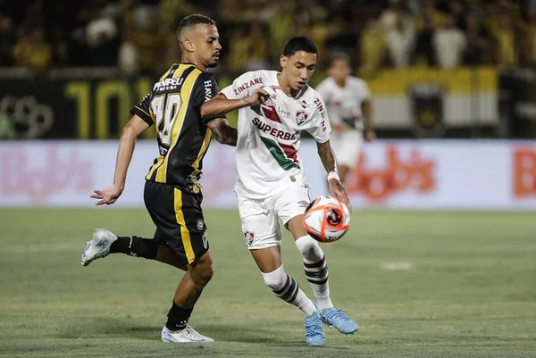 Imagem colorida do jogo entre Fluminense e Volta Redonda - Metrópoles