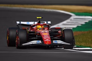 Pilotando em casa, Hamilton ficou em quinto