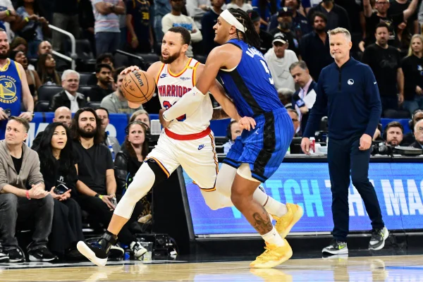 Imagem colorida de Stephen Curry - Metrópoles