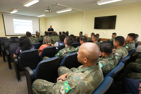 Após Exército e FAB, Marinha também entra no combate à dengue no DF