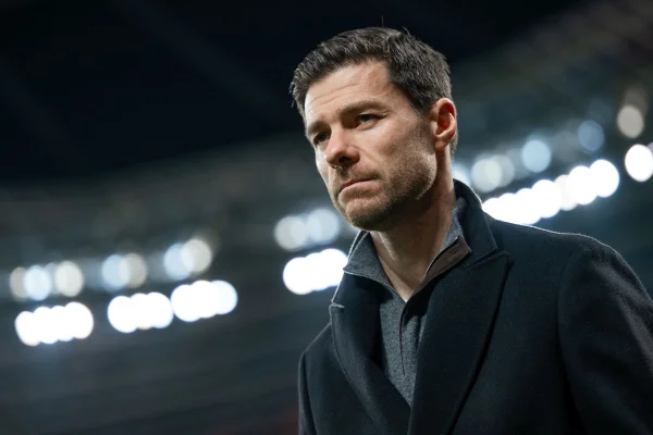 Xabi Alonso, treinador do Bayer Leverkusen - Metrópoles