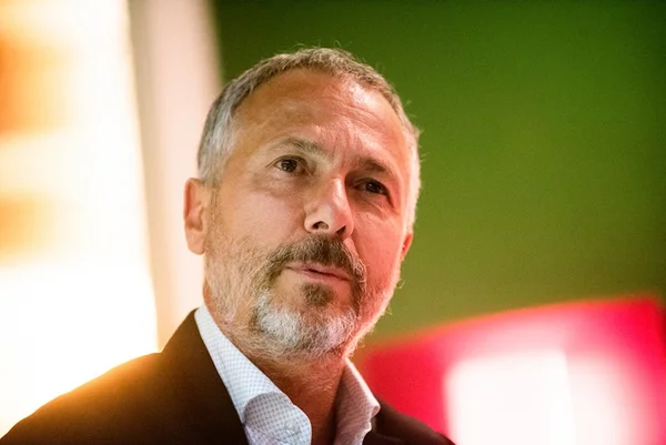 Humberto Campana: “Nós somos alquimistas, a gente transforma” - destaque galeria