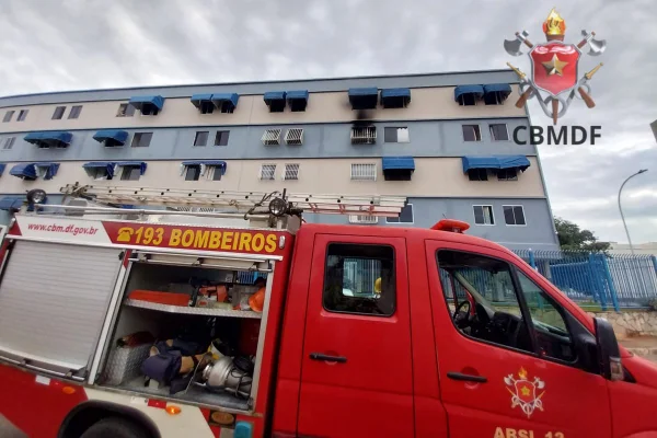 Prédio e viatura do CBMDF - Metrópoles