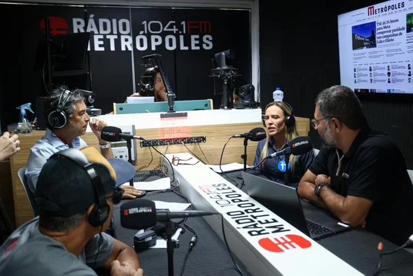 Celina estuda aumentar redações corrigidas nos concursos CBMDF e Sedes - destaque galeria Celina estuda aumentar redações corrigidas nos concursos CBMDF e Sedes - destaque galeria