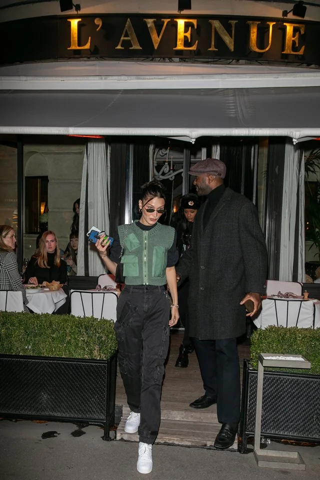 Bella Hadid no L'Avenue Bella Hadid no L'Avenue